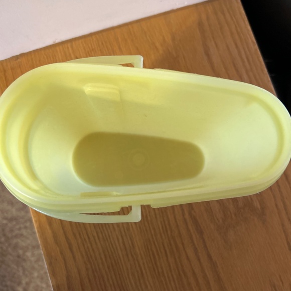 Vintage Tupperware container - Picture 3 of 6